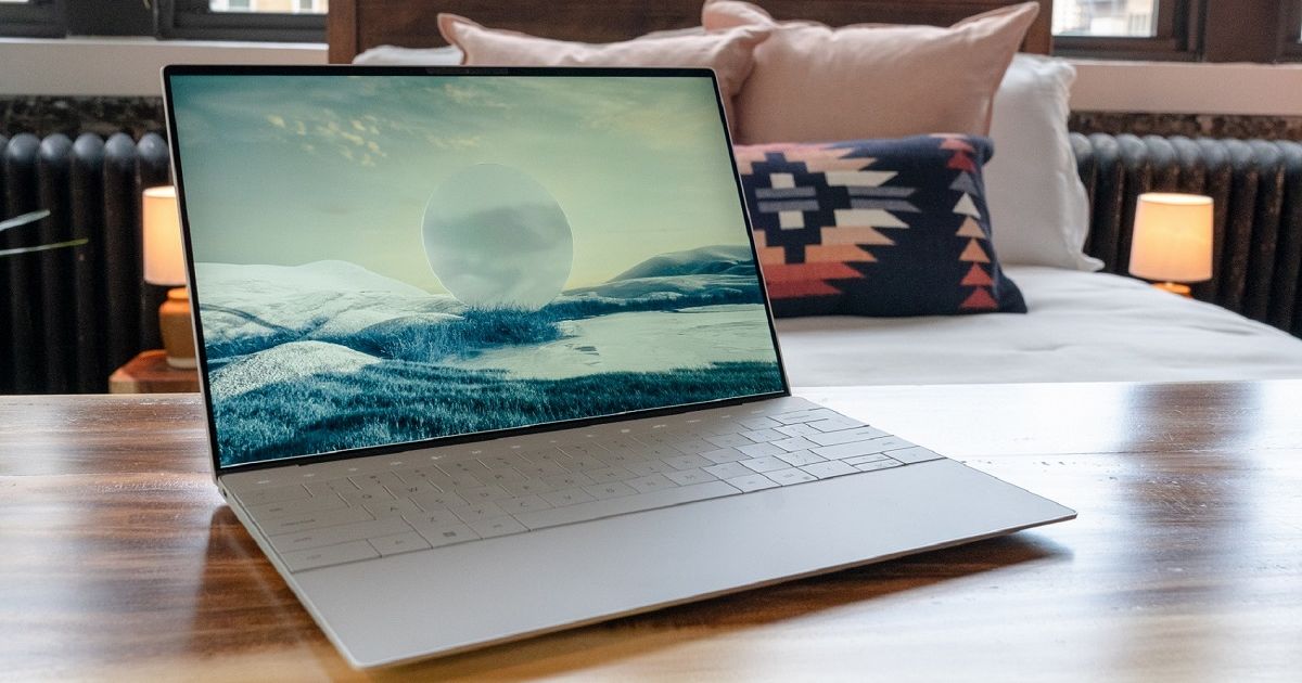 Dell XPS 13 Plus 搭載 Intel 第 12 代 Core 處理器，OLED 螢幕採 UltraSharp 超薄邊框