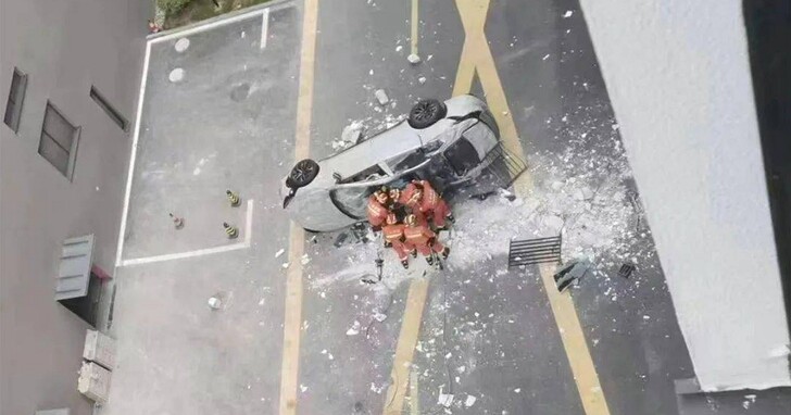 中國電動測試車衝出二樓屋頂墜樓、兩名測試員身亡，公司忙說意外「與車輛本身無關」被罵翻