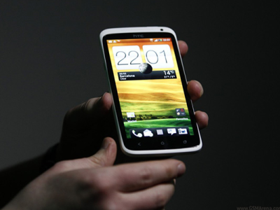 HTC 認了 One X 的  Wi-Fi  天線有問題，並承諾會重新設計