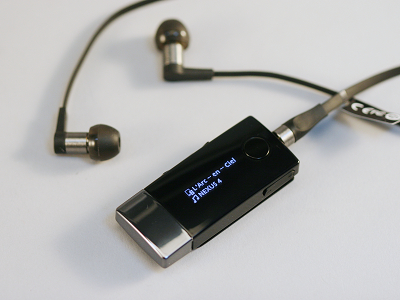Sony MW1 藍牙耳機實測：雙待機、可插卡、FM、中文顯示的旗艦產品