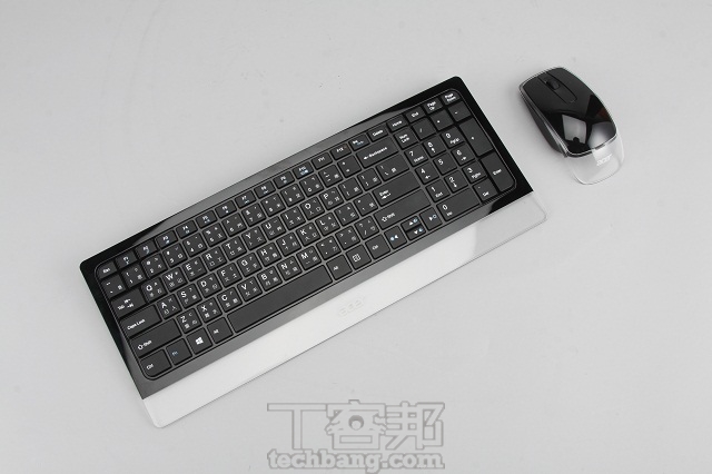 Acer Aspire 7600U 評測：精品 AIO 、80度傾斜下腰功力一等一