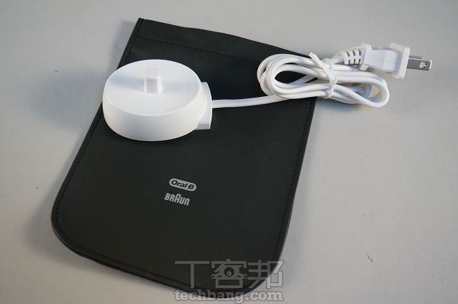 Oral-B P7000 智慧牙刷：每分鐘震動48,000次，智慧連結行動裝置App