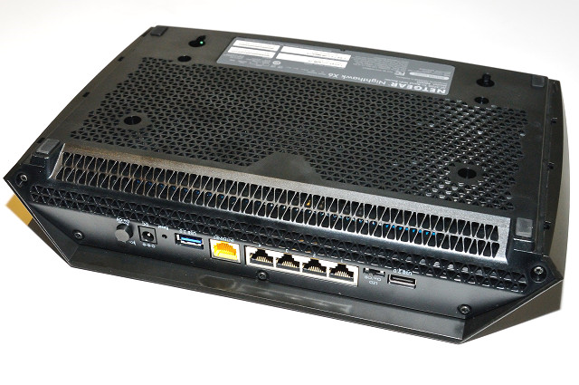 Netgear Nighthawk X6 R8000 無線路由器將在台開賣，三頻機種大戰近了 | T客邦