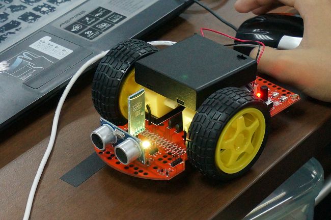 【Maker Club】動手組裝,連國中生都能玩的小阿丟輪型機器人 - 第 2 頁 | T客邦