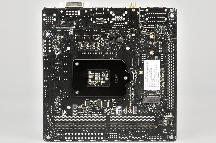 炫目燈光 Mini-ITX 主機板，Asus B150I Pro Gaming/WiFi/Aura 實測