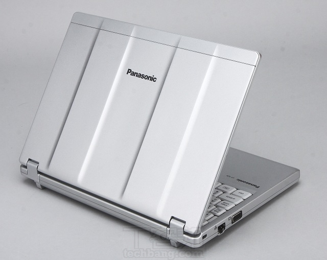 Panasonic Toughbook CF-SZ6 評測：只有849 公克的輕量，防震、防摔