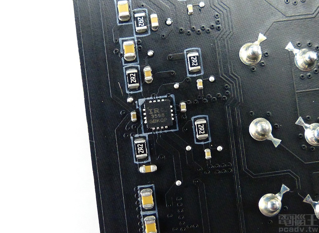雙 EPS12V 8pin 處理器電源輸入，MSI X470 Gaming M7 AC 主機板登場測試