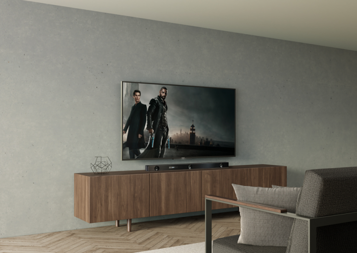 Sony 最新單件式環繞音響 HT-Z9F 輕巧的機身可營造劇院級的高規格效果，並且為居家室內陳設提供更大的彈性。