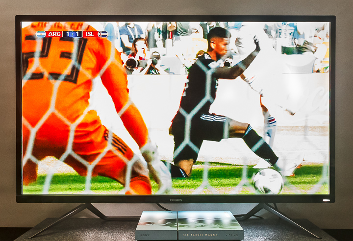 4K HDR 超高解析,流光溢彩美麗視界,Philips 液晶顯示器 436M6VBRAB 亮眼登場