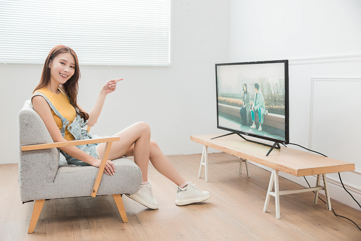 4K HDR 超高解析,流光溢彩美麗視界,Philips 液晶顯示器 436M6VBRAB 亮眼登場