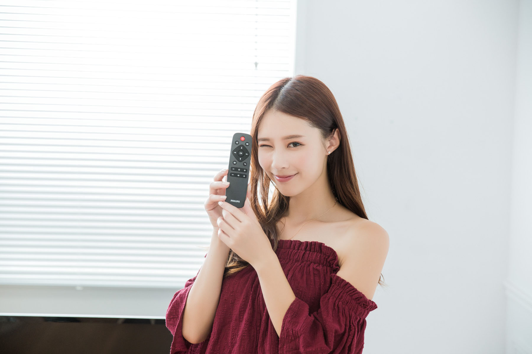 圓潤美觀的外型,讓遙控器也是時尚配件之一。