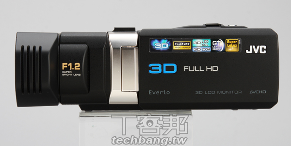 JVC GS-TD1 :真Full HD 3D 攝錄影機| T客邦 JVC GS-TD1 :真Full HD 3D 攝錄影機| T客邦