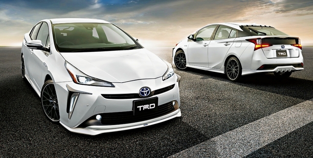 擺脫乖乖牌，Toyota Prius TRD 套件霸氣加值，武裝上陣！ | T客邦