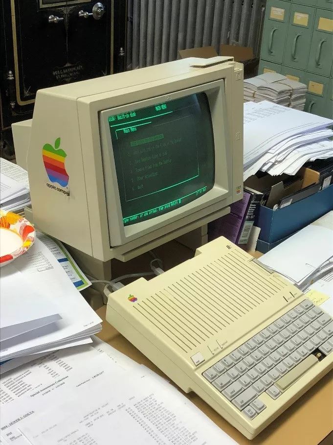 30年後，一個美國教授重新打開Apple IIe玩那些小時沒能玩完的遊戲 | T客邦