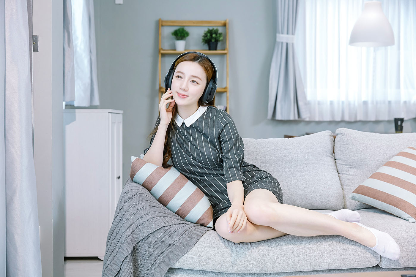 搭載Android TV 9.0系統，支援語音搜尋，ISF畫質表現，Philips 55PUH7374 大型液晶顯示器