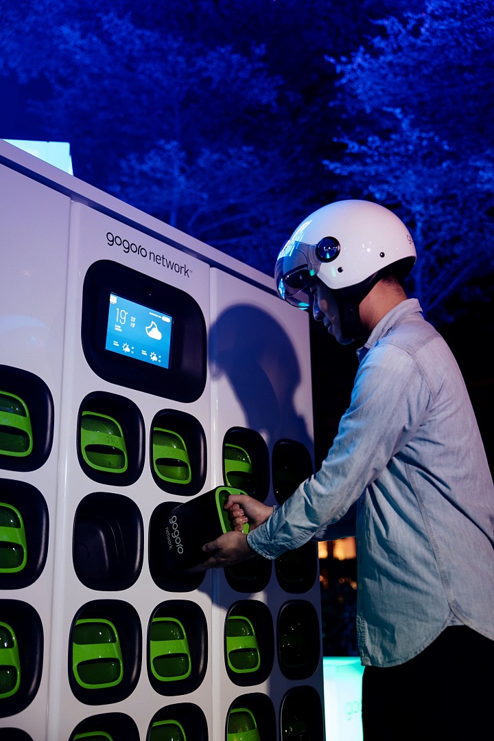 Gogoro 號召全台 44 萬名 PBGN 車主一同參與「騎心交換 點亮世界」活動，一起達成 222 萬顆電池交換的任務目標，要將這股品牌號召力轉化為暖心公益的聚眾力。