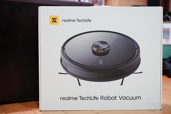 realme TechLife 雷射掃拖機器人 Pro 動手玩，同級價位帶最大集塵盒、最強吸力