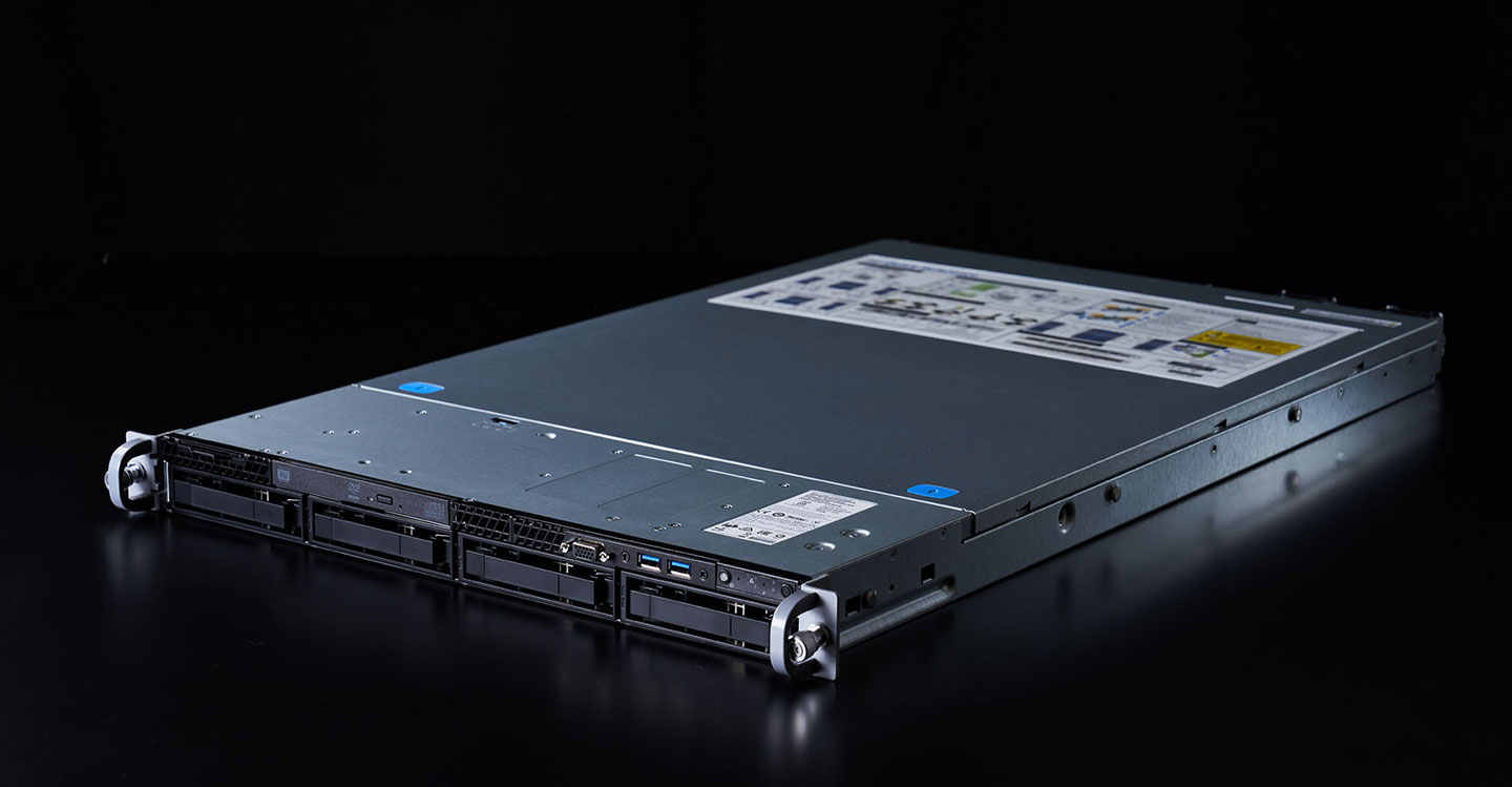 Genuine 捷元 RX2120 1U 機架伺服系統提供高整合度的軟硬體規格，為企業帶來兼具高效能與管理彈性的混合雲端與高效率運算環境。