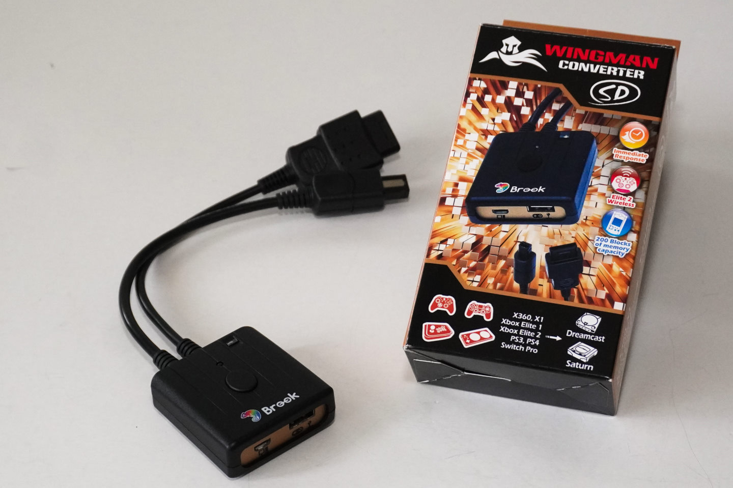 Wingman SD是可以將多種遊戲控制器轉接為XInput以及Sage Saturn、Dreamcast的轉接器。