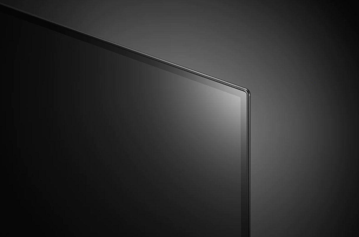 拜 C1 極致系列超窄邊框計所賜，高螢幕佔比讓視覺感受變得更廣更開闊。