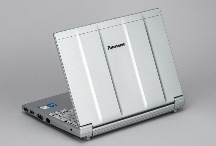 Panasonic Toughbook CF-SV1 商務筆電評測：日本製造的919 克輕量設計
