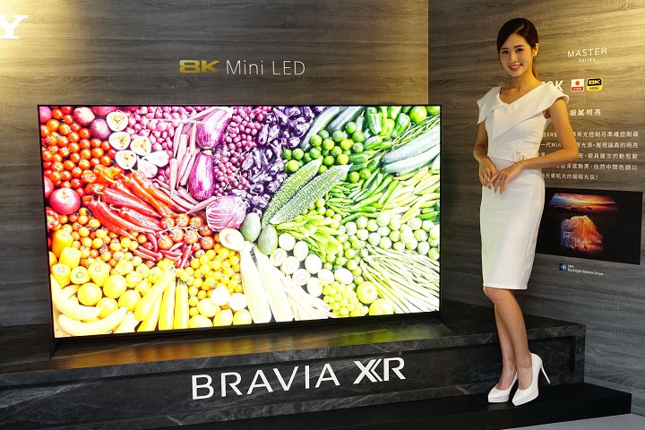 85 吋的 Sony BRAVIA XR Z9K 採用 Mini LED 背光，解析度達 8K。