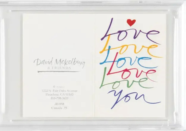 這張是馬斯克在格溫生日時寫給她的愛情便條，上面寫著“愛、愛、愛、愛、愛你”。