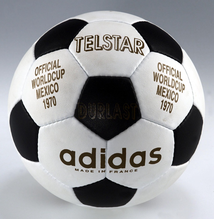 愛迪達的 Telstar 曾在1970年和1974年世界盃上亮相，很多人一想到足球就會想到它。圖片來源：約翰‧艾瑞克‧戈夫（ John Eric Goff）（CC BY-ND）arstechnica.com