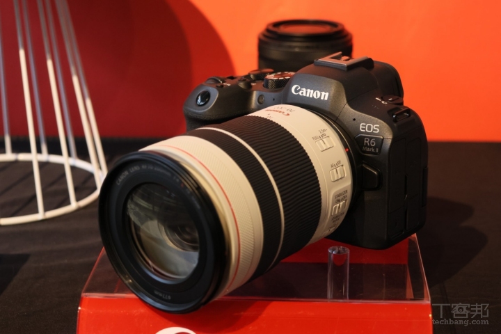 Canon EOS R6 II 式開賣，單機身售價 76,900 元、主打攝錄雙棲