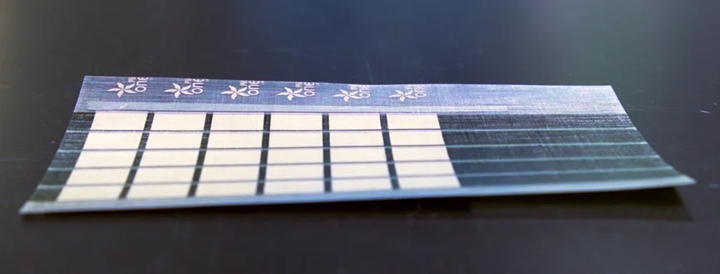 MIT開發出像紙張一樣的超薄太陽能電池，效率增加18倍，重量不到原來百分之一