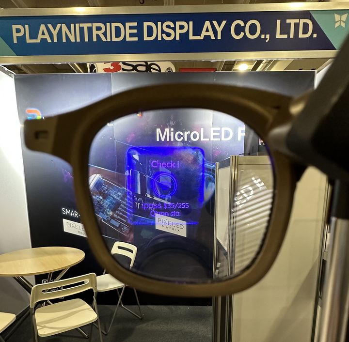 採用 0.49 吋全彩 FHD MicroLED 微型顯示器的 AR 眼鏡。
