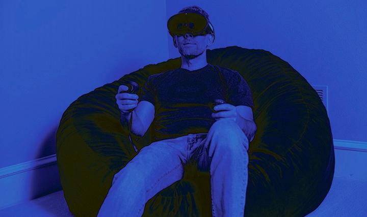 約翰‧卡馬克在他的VR室內。 [照片：Michael Samples]