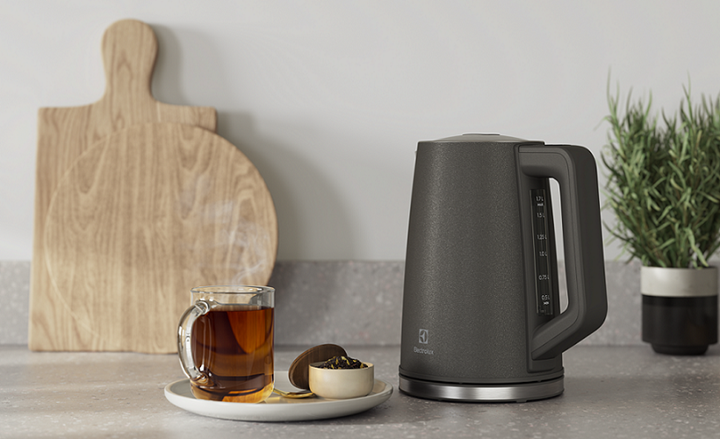 伊萊克斯推出全新半自動義式咖啡機！智能溫控壺、滾洗衣機同開賣