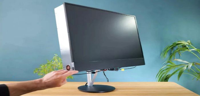他動手將兩台LCD顯示器面板組合成一台，顯示效果能否媲美 OLED？