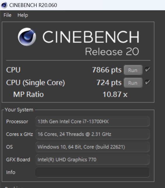 於 CINEBENCH R20 測試，CPU 多核心為 7,866 pts，單核心為 724pts，多核、單核心的效能差距倍數為 10.87x。