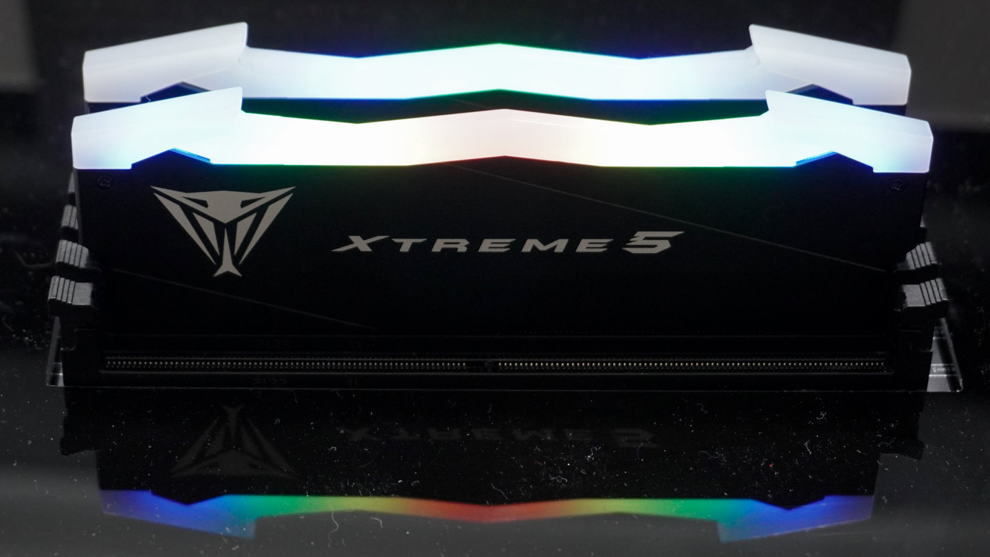 目前Viper Extreme 5最高速度可達DDR5-8000，容量則有16GB x2與24 GB x2選擇。