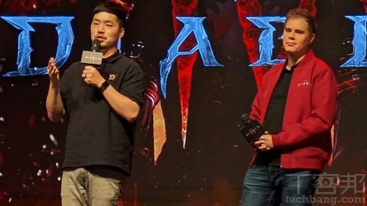 資深遊戲製作人 Paul Lee（左）與遊戲總監 Joe Shely（右）來台親自為《暗黑破壞神 IV》開上市序幕。