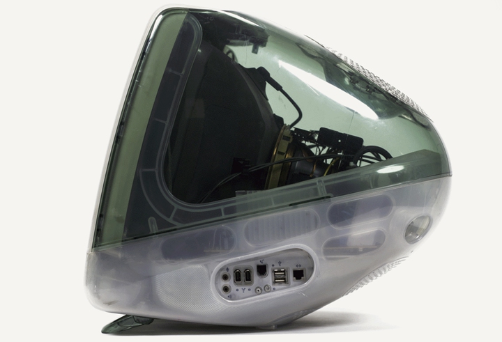 iMac G3 是少見當時配備了 USB 介面的電腦