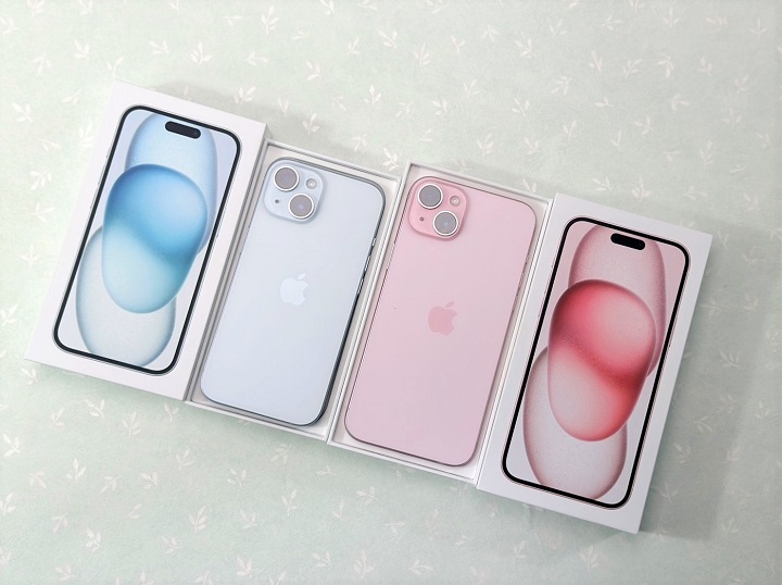 透過外盒已可以看到新款 iPhone 15、iPhone 15 Plus 的顏色。