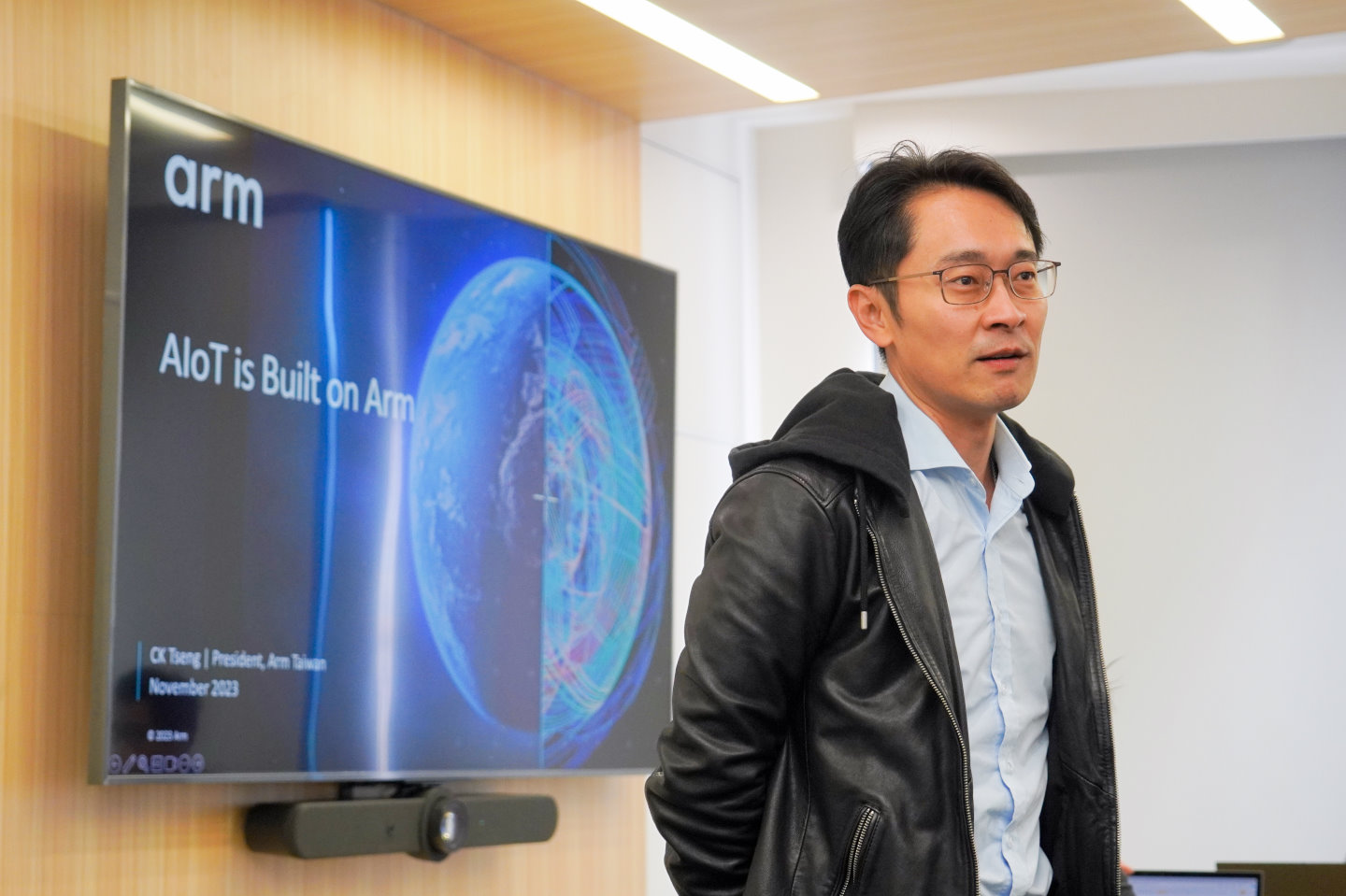 Arm台灣總裁曾志光在會分享多種AI與IoT裝置結合的潛力。