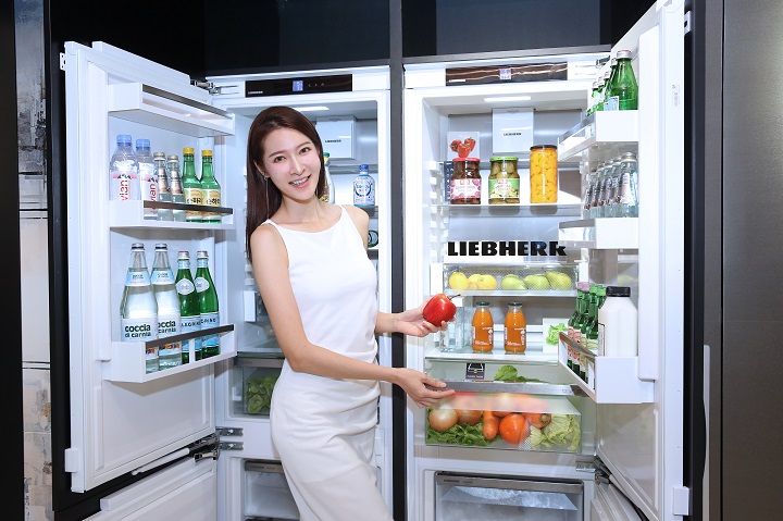 德國 Liebherr 推出新款嵌入式冰箱，融入居家裝潢風格、售價 91,000 元起
