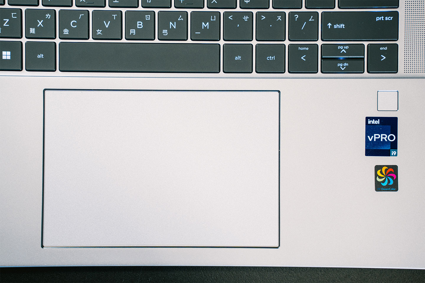 HP ZBook Studio 16 G10 採用專為卓越商務而生的 Intel vPro? 平台，搭載 Intel? Core? i9 處理器，不僅效能優異更能滿足穩定性與安全性的要求。