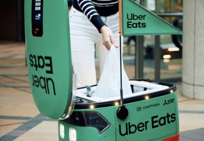Uber Eats「AI外送機器人」將現身日本東京街，外送員要被取代了嗎？