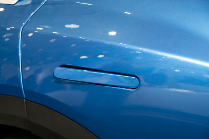 車門把手以隱藏式做計，有效減低風阻係數。