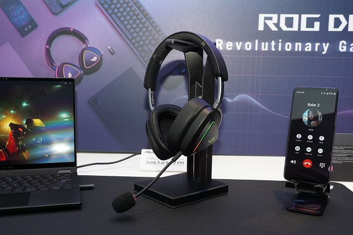 Computex 2024：ROG 週邊齊發，全新 EXTREME 系列手感強化電競鍵盤、極致輕量碳纖鼠，還有三模電競耳麥