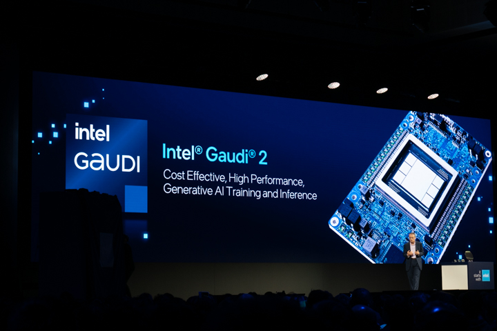 Intel Gaudi 2 AI 加速處理器以高效能、低成本為主打。