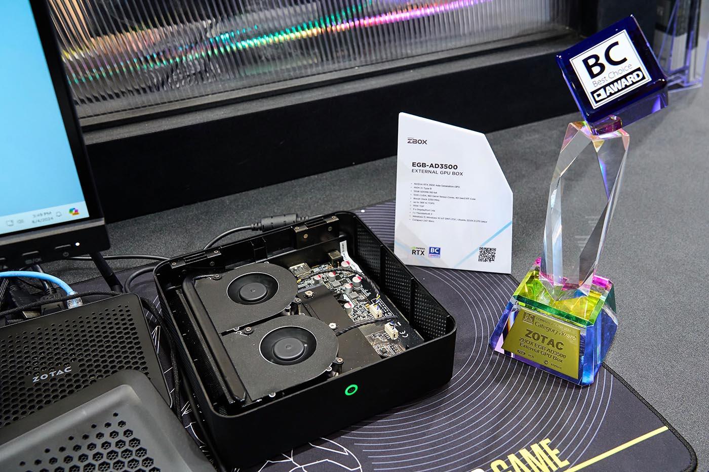 得獎的 MXM 模組外接顯卡盒，配備了工作站級別的 NVIDIA RTX Ada Generation 顯示卡，和 Thunderbolt 3 電腦備，能大幅提升電腦運算效能。