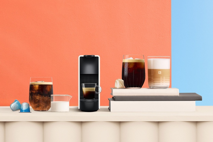 Nespresso 攜手 PANTONE 推出杏仁香草風味咖啡、聯名柑橘橙系列咖啡機與多款時尚配件
