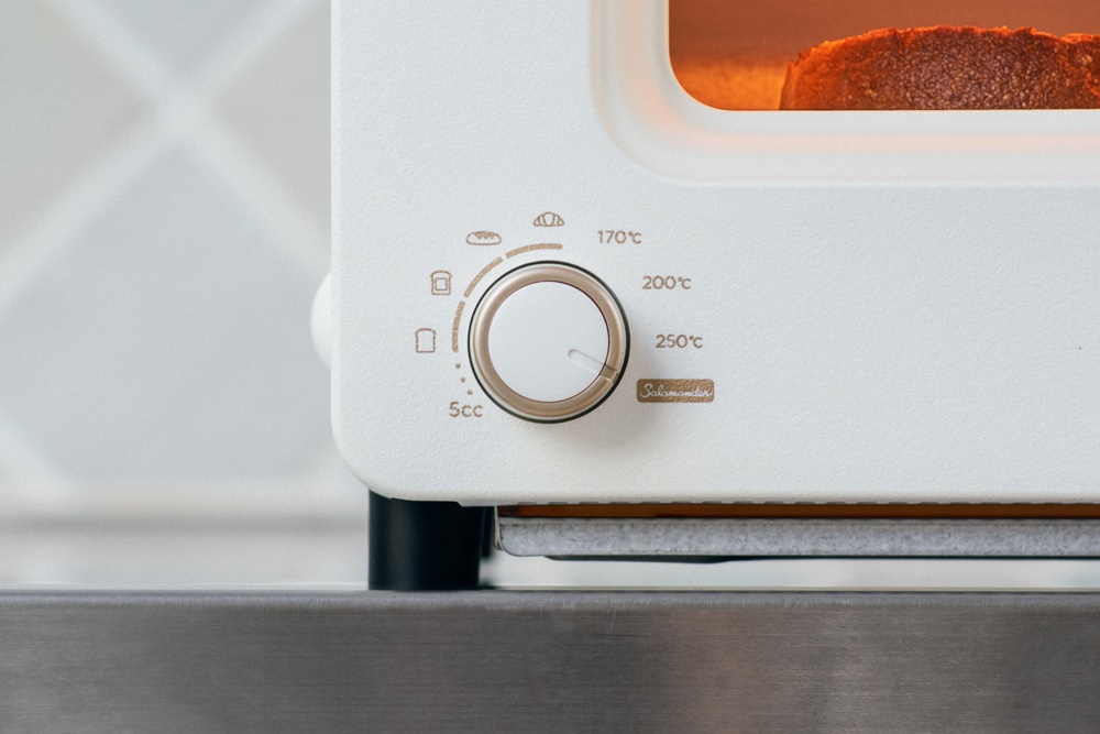 BALMUDA 熱銷 The Toaster Pro 蒸氣烤麵包機專版升級上市，新增專「炙燒模式」