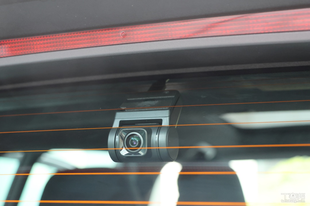 Volvo C40 Recharge 五大純電科技解析：半自動輔助駕駛、盲點資訊系統、360 度環車輔助攝影機